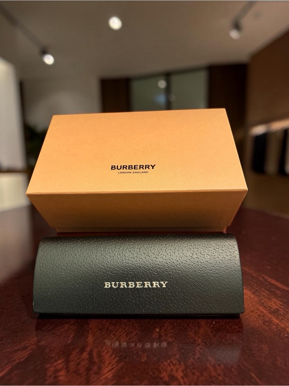 Burberry Eyeglass Case w/Original Box + Complimentary Linen | Luxury Accessory